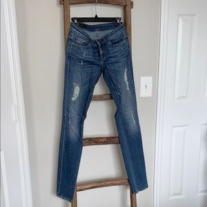 Gucci Women's Distressed Blue Skinny Jeans